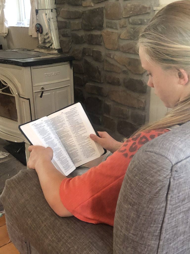How to Help Kids Develop a Habit of Reading the Bible