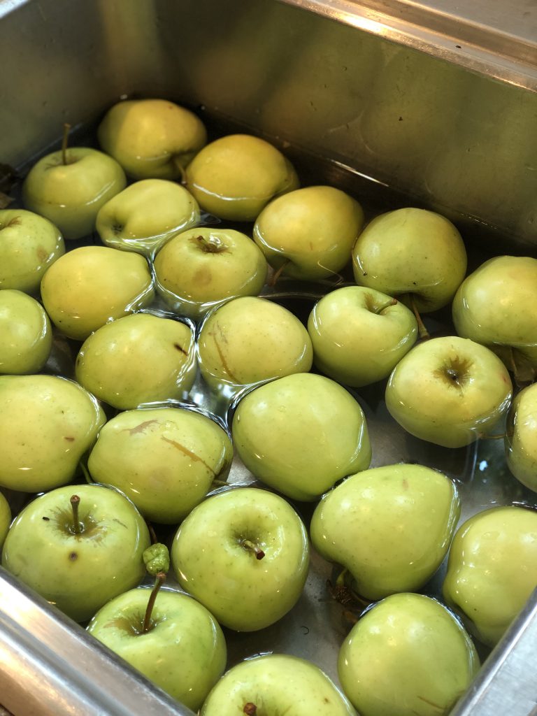 How to Can Applesauce and Pass Down a Family Tradition